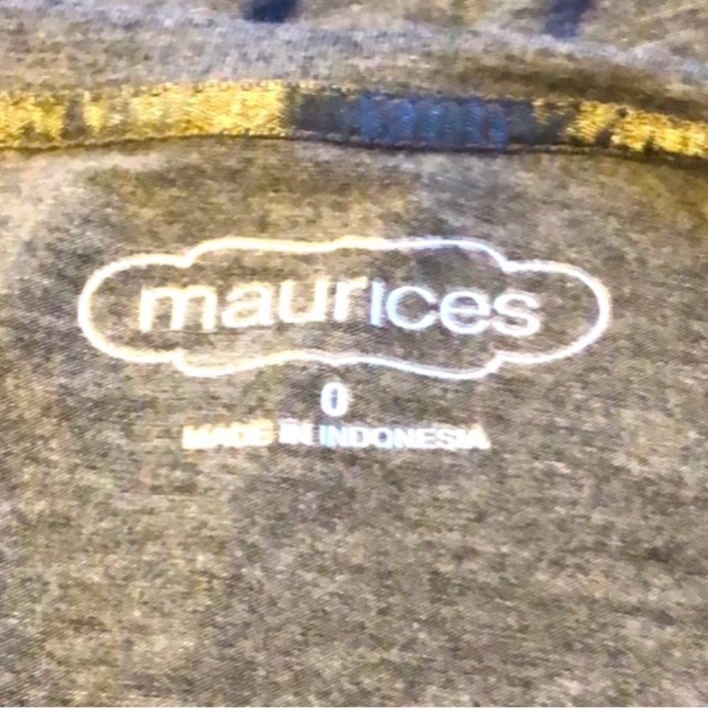 Maurice’s Top - Picture 3 of 4